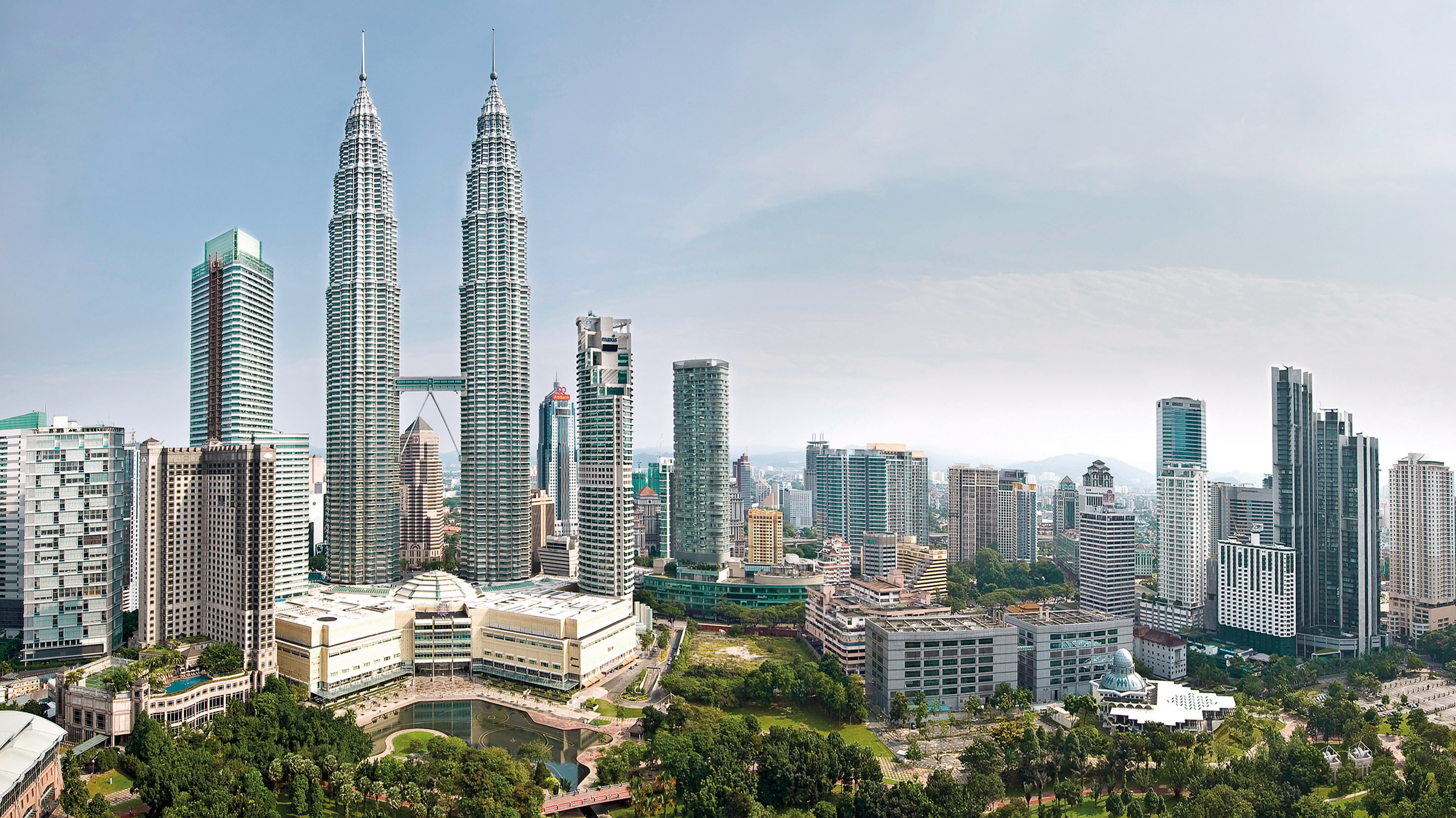 Panoramic view of Petronas Twin Towers.