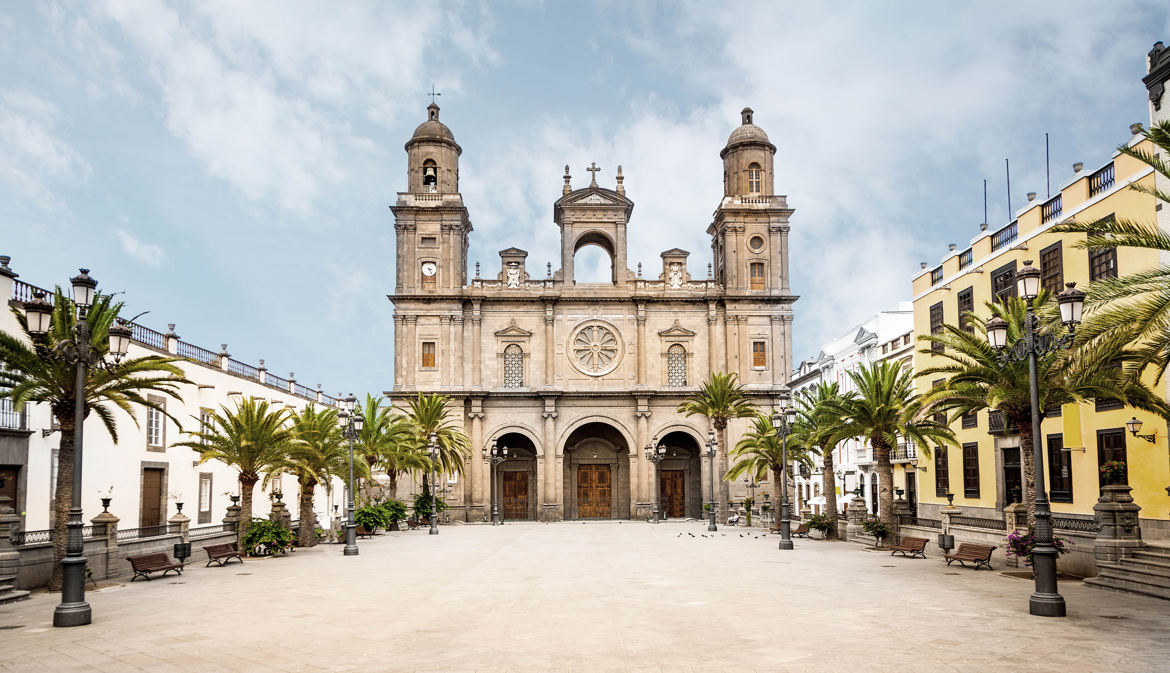 "Santa Ana Cathedral in Las Palmas de Gran Canaria.The Cathedral of Saint Ana was the first church to be build in the Canary Islands and it is situated in the old district Vegueta in Las Palmas de Gran Canaria, Spain. Construction started in 1500 and lasted for 4 centuries. Gran Canary, Canary Islands, Spain."